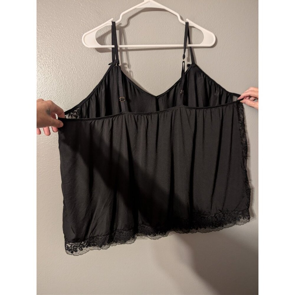 Cacique Black Lace Trim Camisole Tank Top Plus Size 30/32 Adjustable Straps - Picture 2 of 4